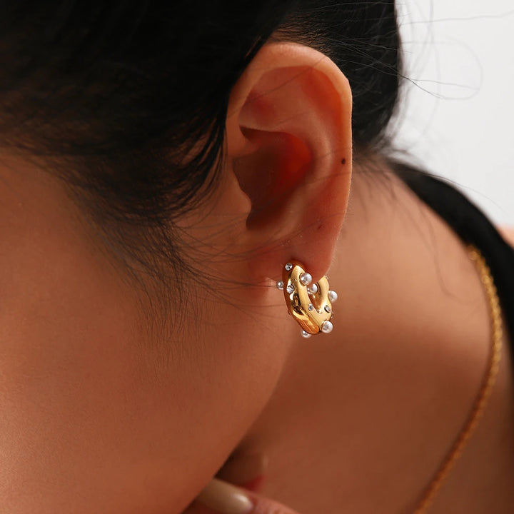 Shaped Hammer Shiny Zircon CC Shape Hoop Earrings